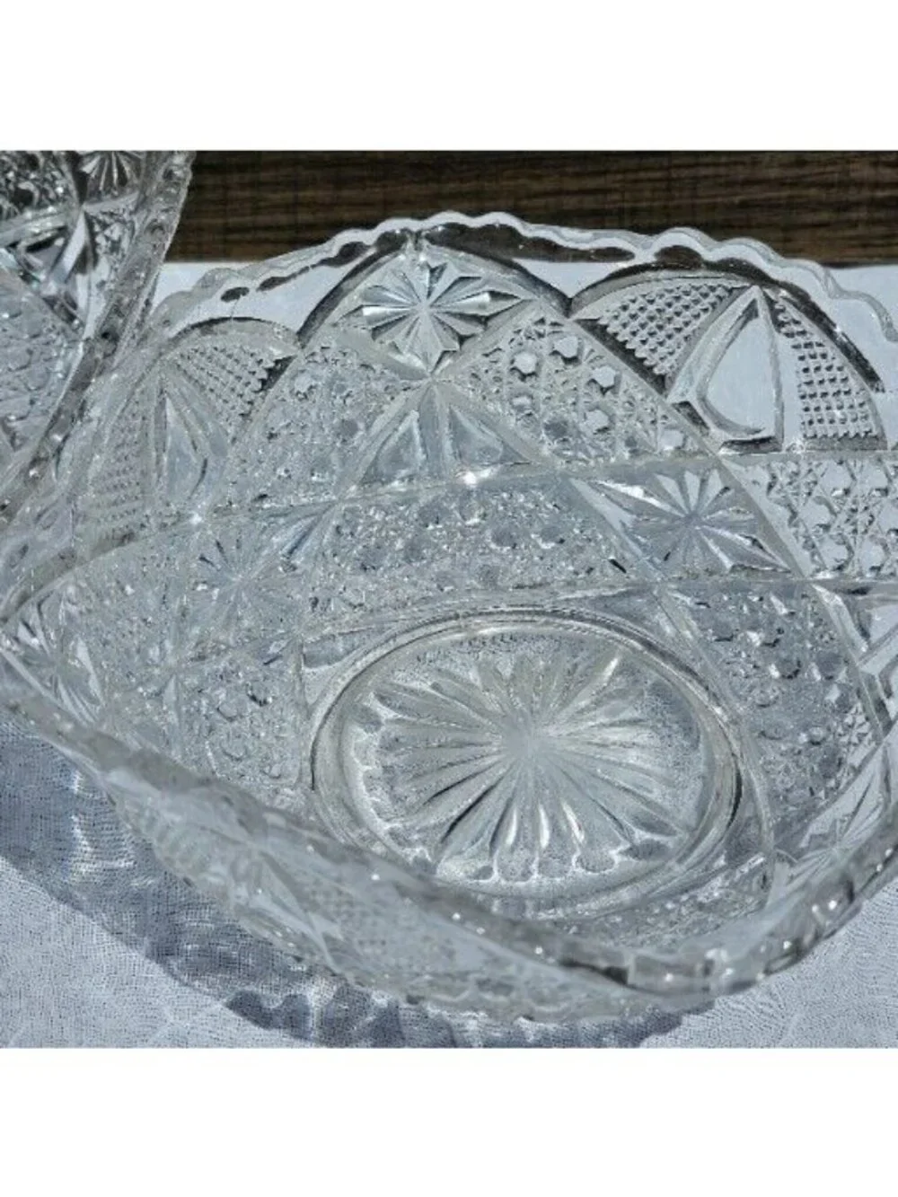 2 Bryce Twin Teardrops Square Bowls 4.5
